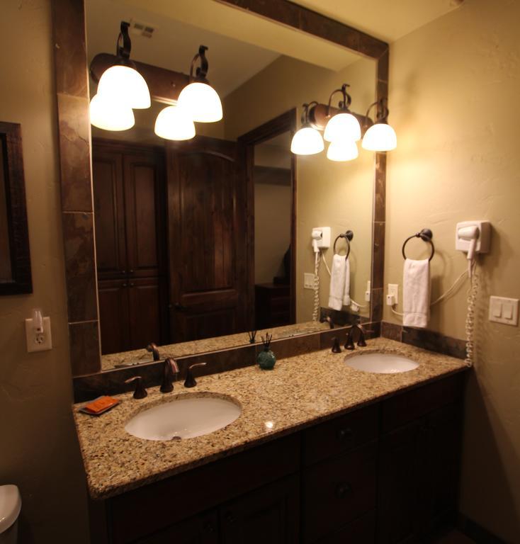 Canyon Villas At Coral Ridge Washington Exterior photo